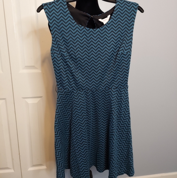 Candie's Chevron Skater Dress NWT Size Medium - Picture 1 of 9